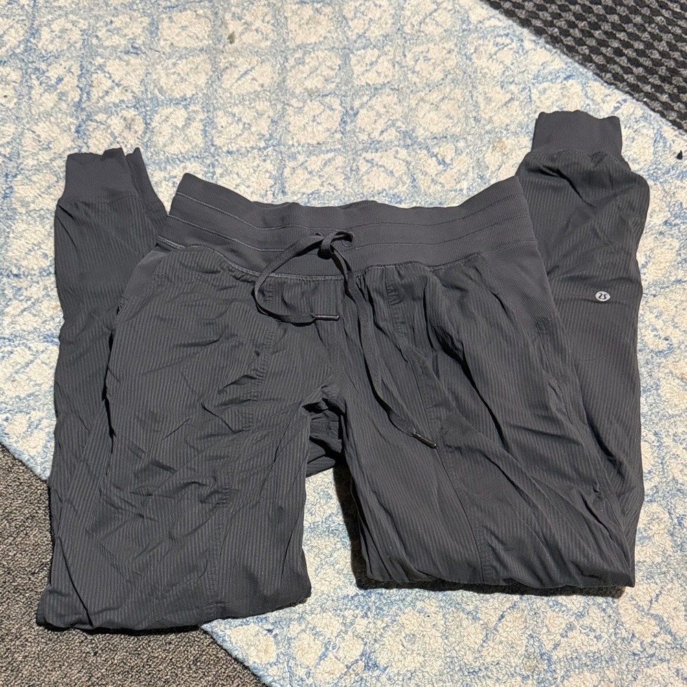 Lululemon dance studio jogger